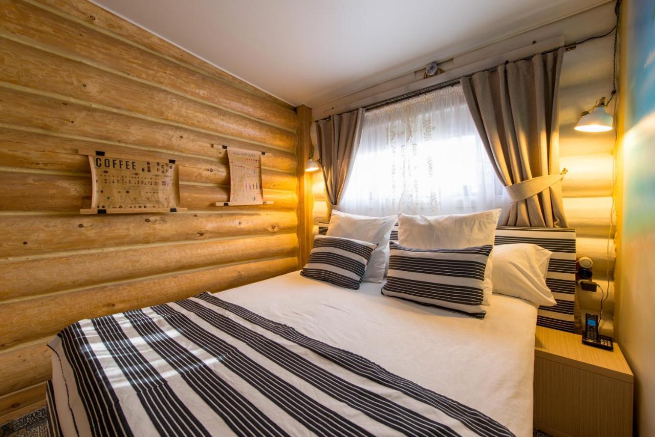 Inn OZZ Karagandy Exterior foto